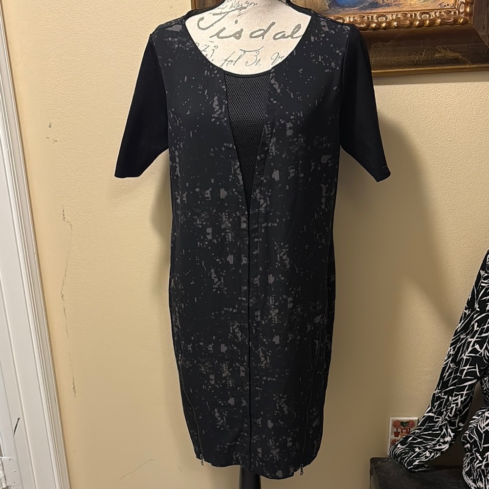 Elie Tahari Black Gray Mixed fabric, Knit short sleeve hem zippers Midi Dress
